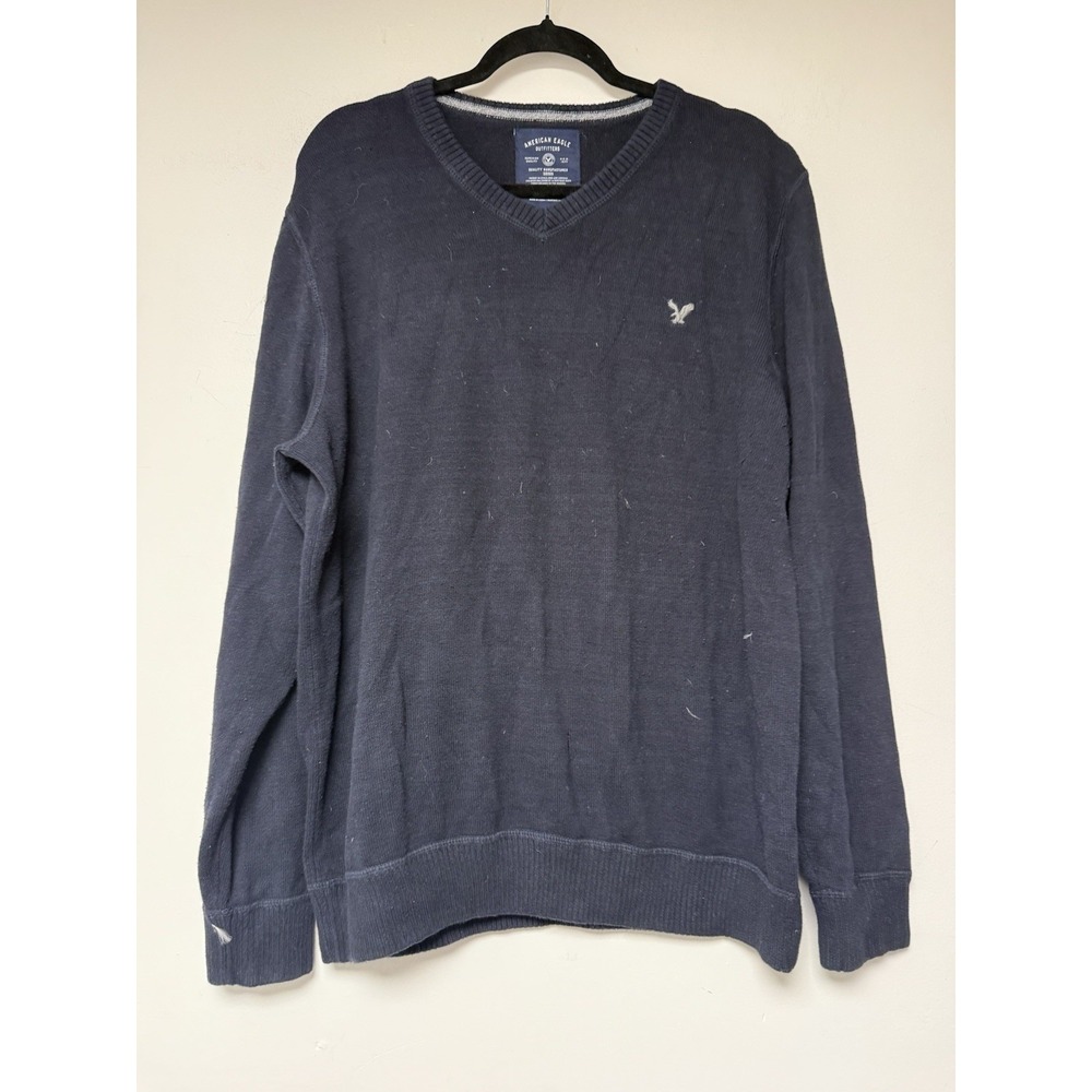 American Eagle Men's Navy Sweater Size XL‎
